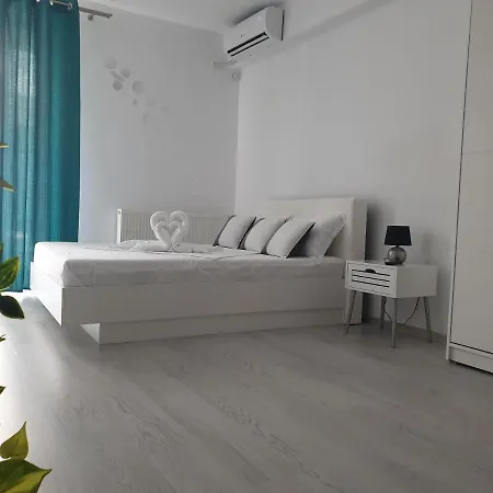 Delux Mamaia Nord Navodari