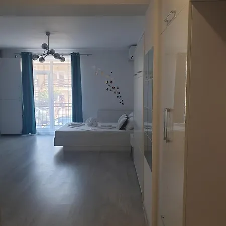 Delux Mamaia Nord Appartement *